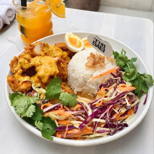 Traditional Indonesian spices and dishes served at THIS IS BALI restaurant in Ubud