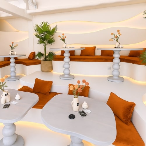 Instagrammable Tropical Interior – THIS IS BALI, Ubud Cozy tropical-themed interior with lush decor at THIS IS BALI, viral restaurant in Ubud